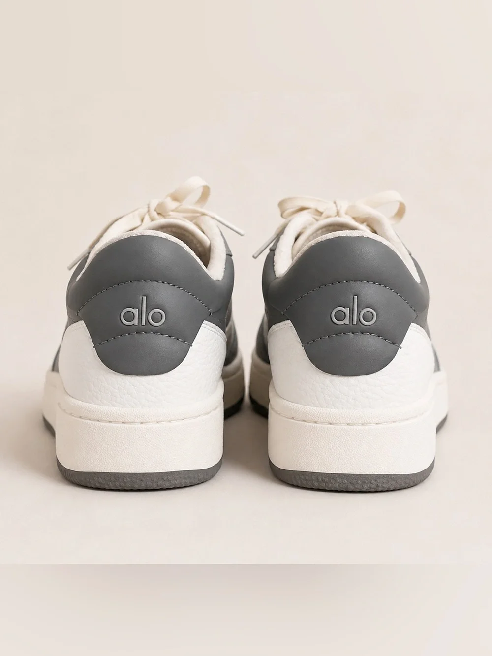 Alo Gray & White Leather Lace-Up Low-Top Platform Sneakers Women’s 6.5 / Men’s 5